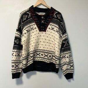 Nomadic Traders Wool Sweater made in Peru